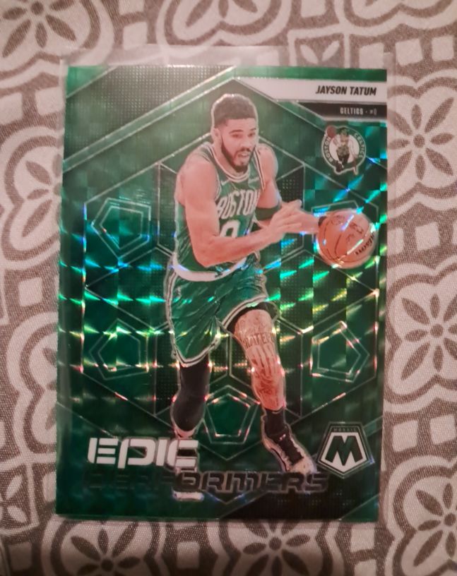 2024-25 Panini Mosaic Epic Performers #4 Jayson Tatum Green Prizm — front