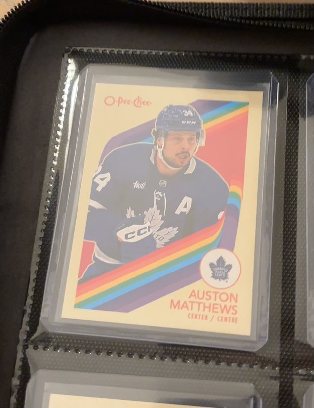 2023-24 O-Pee-Chee Retro #34 Auston Matthews — front