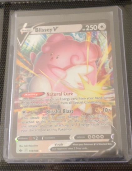 2021 Pokémon TCG Sword & Shield Chilling Reign #119 Blissey V — front