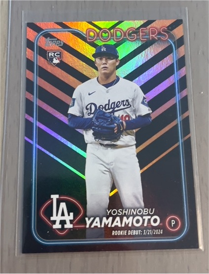 2024 Topps Update #US149 Yoshinobu Yamamoto — front
