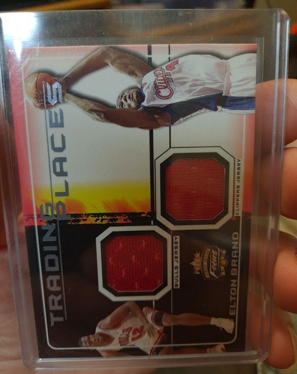 2001-02 Fleer Focus Jersey Edition Trading Places #TP-EB Elton Brand — front