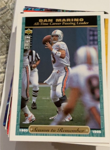 1996 Upper Deck Collector's Choice #64 Dan Marino — front