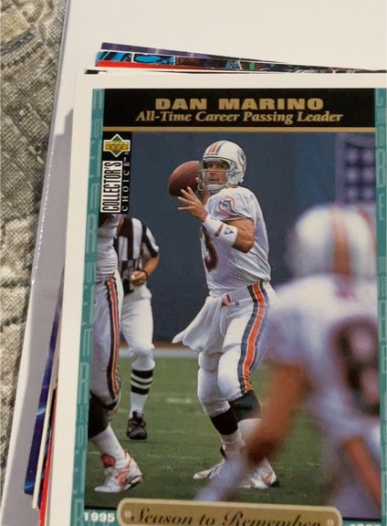 1996 Upper Deck Collector's Choice #64 Dan Marino — front