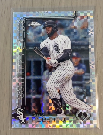 2023 Topps Chrome #WIL-50X Luis Robert Jr — front