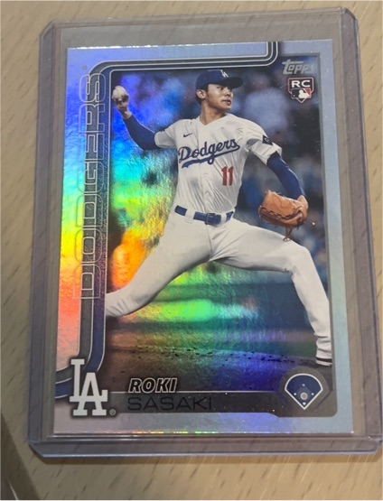 2025 Topps Series 2 #558 Roki Sasaki — front