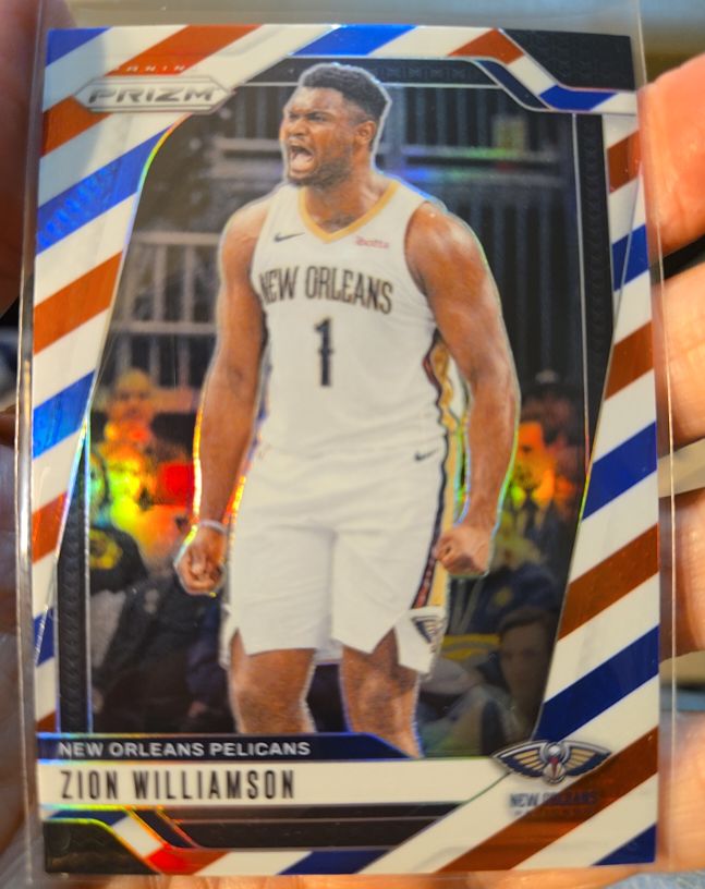 2024-25 Panini Prizm #10 Zion Williamson — front