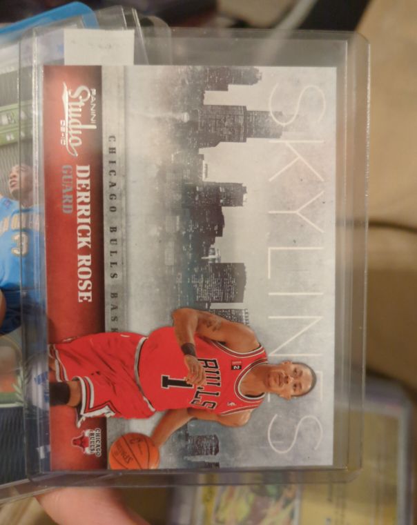 2010 Panini Studio Skyline Derrick Rose — front