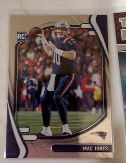2021 Panini Absolute #109 Mac Jones Rookie Card — front
