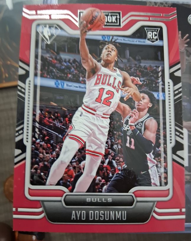 2021-22 Panini Chronicles Playbook #293 Ayo Dosunmu — front