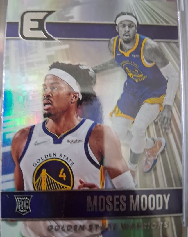 2021-22 Panini Chronicles Essentials #319 Moses Moody Golden State Warriors RC — front