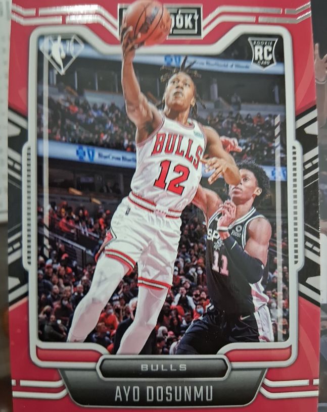2021-22 Panini Chronicles #293 Ayo Dosunmu — front