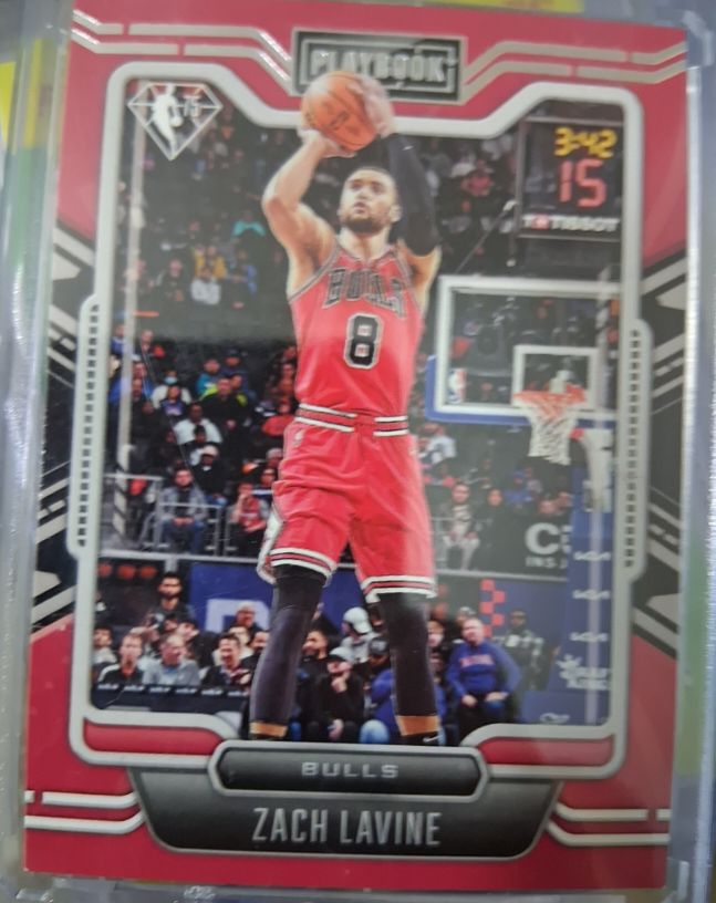 2021-22 Panini Chronicles Playbook #281 Zach LaVine — front