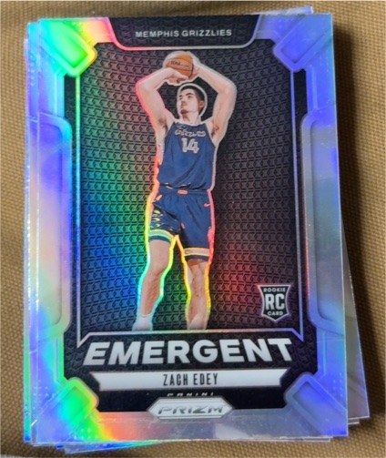 2024-25 Panini Prizm #16 Zach Edey Emergent — front