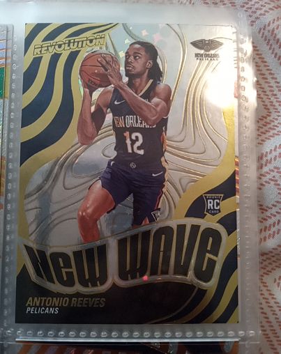 2024-25 Panini Revolution #13 Antonio Reeves — front