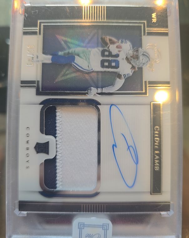 2022 Panini Crown Royale #33 CeeDee Lamb — front