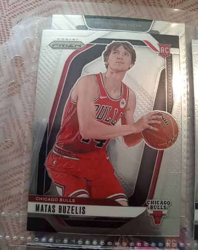 2024-25 Panini Prizm #252 Matas Buzelis — front