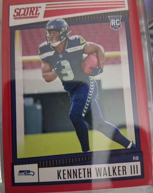 2022 Panini Score #329 Kenneth Walker III Rookie Card — front