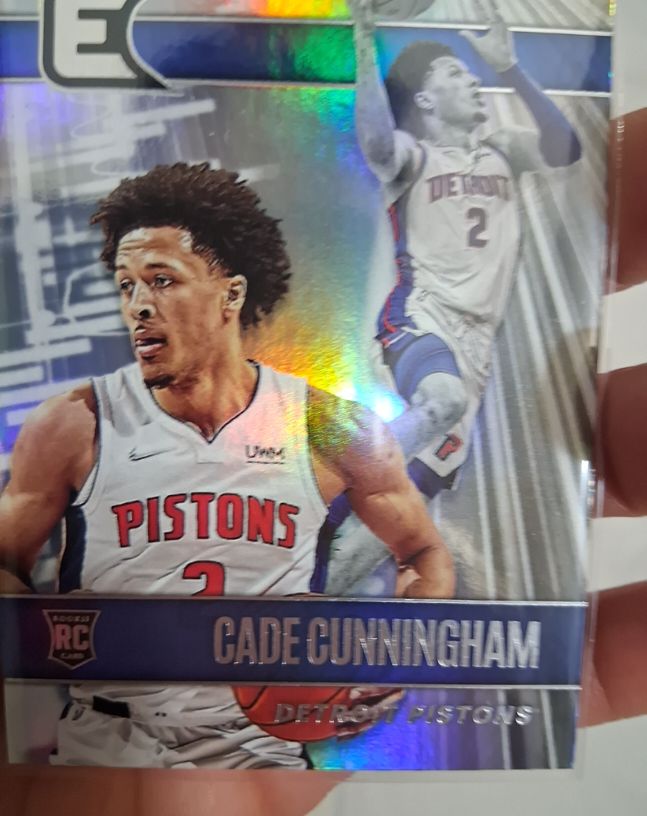 2021-22 Panini Chronicles Essentials #335 Cade Cunningham — front