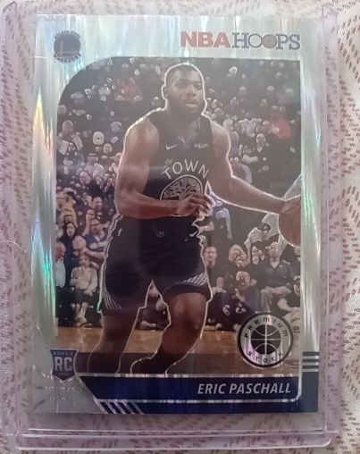 2019-20 Panini NBA Hoops Premium Stock #230 Eric Paschall — front
