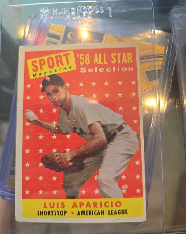 1958 Topps #483 Luis Aparicio — front