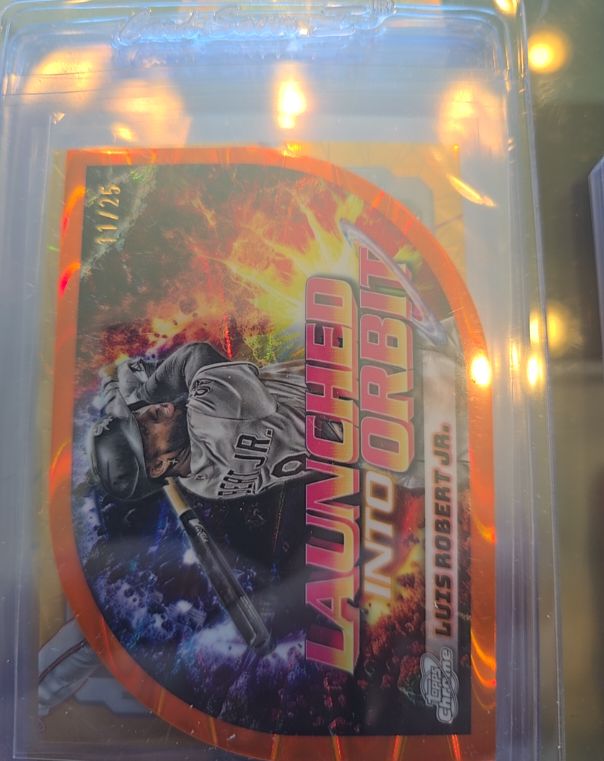 2024 Topps Chrome Cosmic #LIO-9 Luis Robert Jr. Launched Into Orbit — front