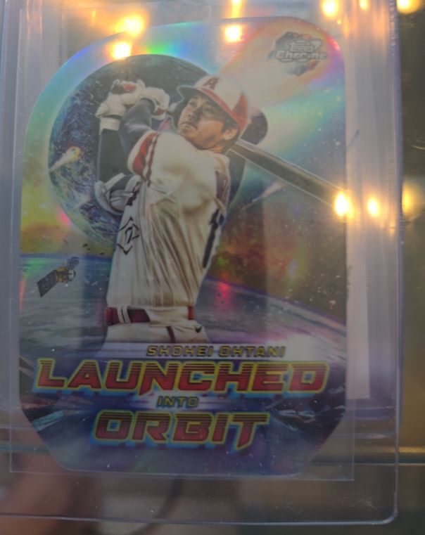 2023 Topps Cosmic Chrome Launched Into Orbit #LIO-2 Shohei Ohtani — front