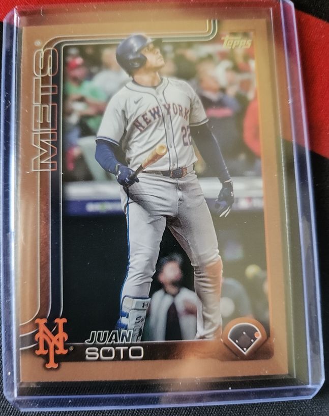 2025 Topps Series 2 #700 Juan Soto — front