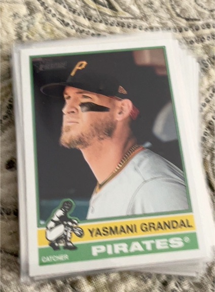 2025 Topps Heritage #303 Yasmani Grandal — front