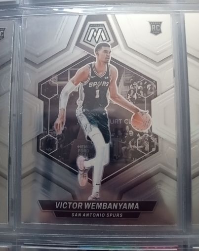 2023-24 Panini Mosaic #238 Victor Wembanyama — front