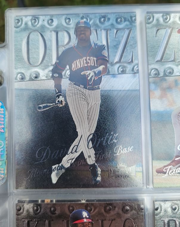 1999 Skybox Metal Universe #21 David Ortiz — front