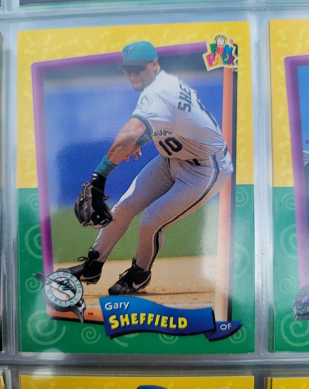 1994 Upper Deck Fun Pack #10 Gary Sheffield — front