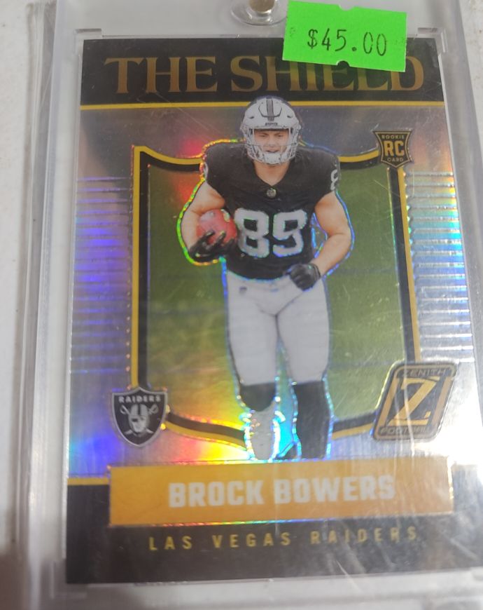 2023 Donruss Optic The Shield Brock Bowers Rookie Card — front