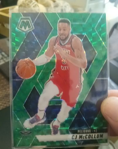 2023-24 Panini Mosaic #43 CJ McCollum — front