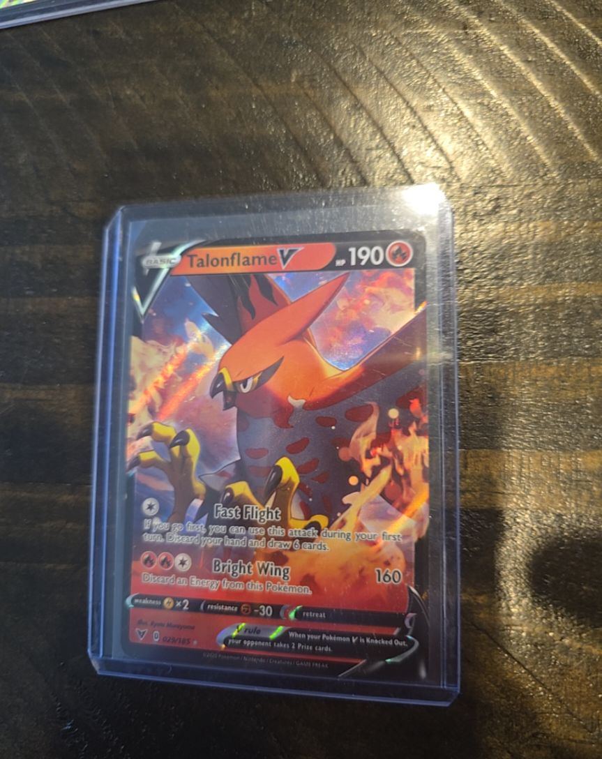 2020 Pokémon TCG Vivid Voltage #029 Talonflame V — front