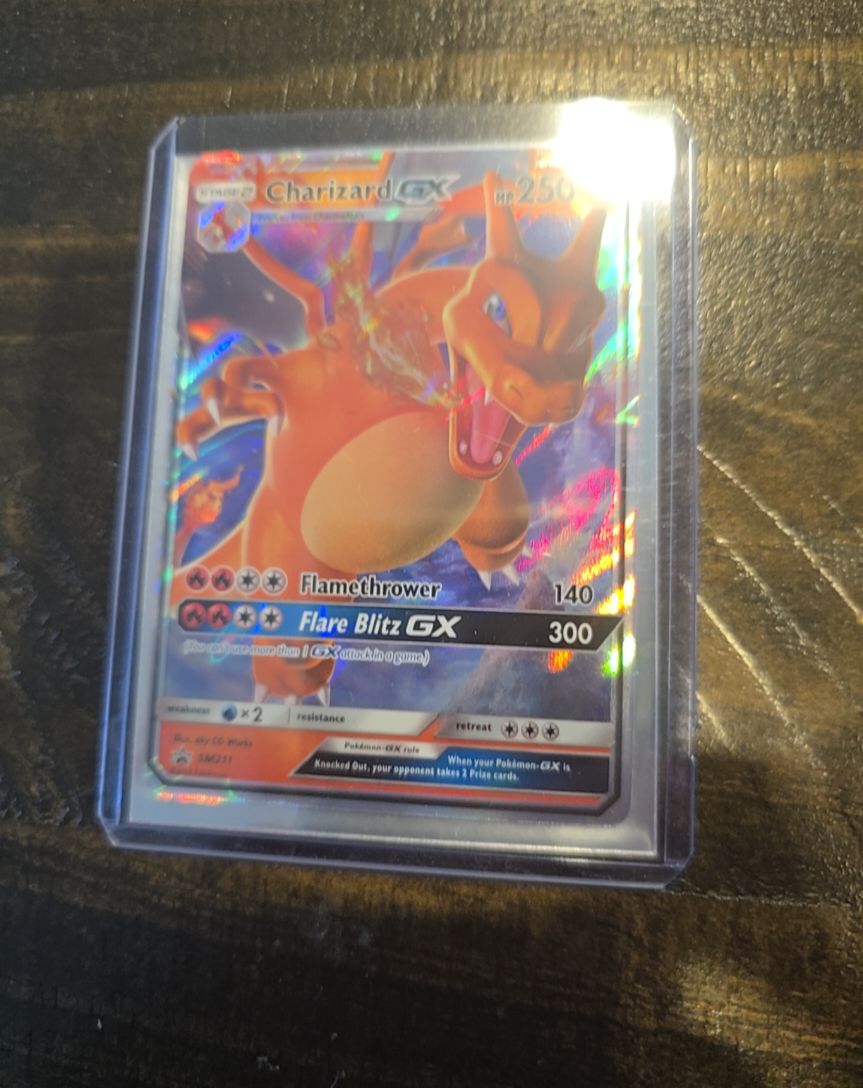 2019 Pokémon SM211 Charizard GX — front