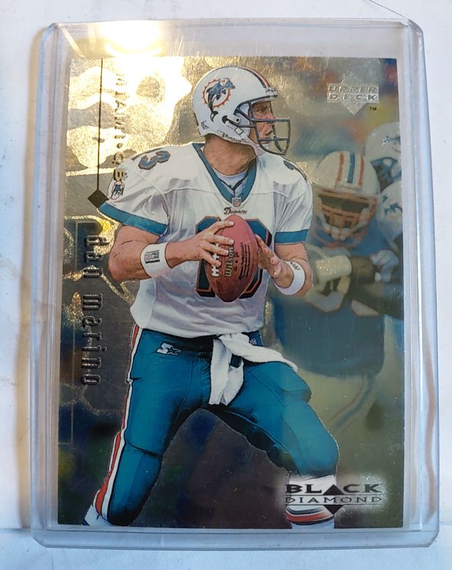 1998 Upper Deck Black Diamond #43 Dan Marino — front