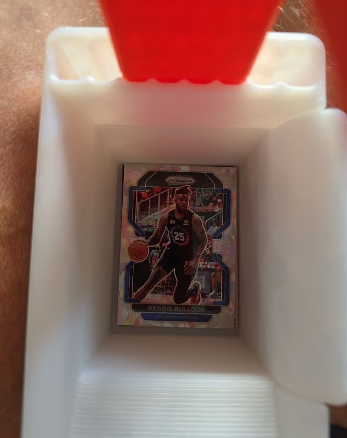 2023-24 Panini Prizm #25 Reggie Bullock — front