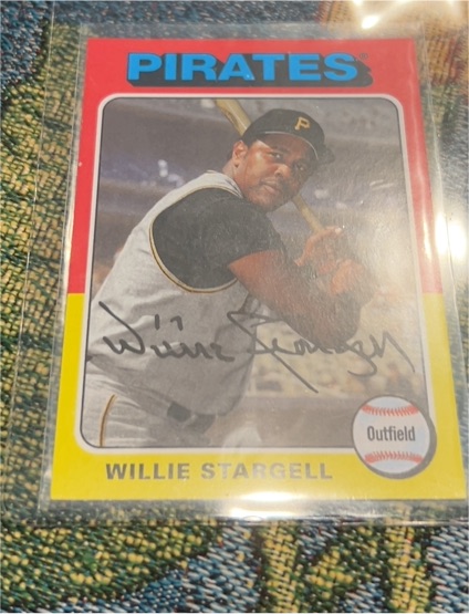 1975 Topps #247 Willie Stargell — front