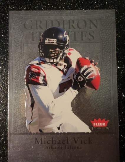 2004 Fleer Tradition Gridiron Tributes #18GT Michael Vick — front