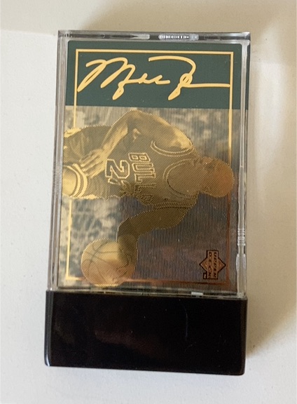 1993-94 Upper Deck Michael Jordan Gold Card — front
