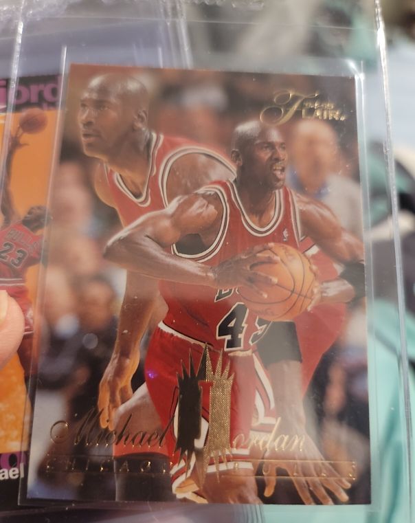 1994-95 Fleer Flair #326 Michael Jordan — front
