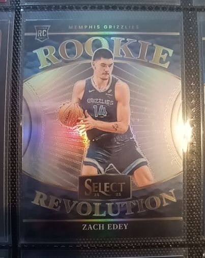 2024-25 Panini Select #25 Zach Edey Rookie Revolution — front