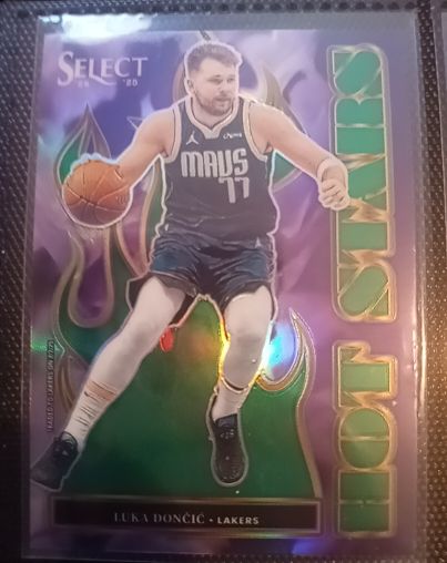 2024-25 Panini Select #3 Luka Dončić Hot Stars — front