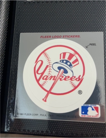 1991 Fleer Team Logo Sticker New York Yankees — front