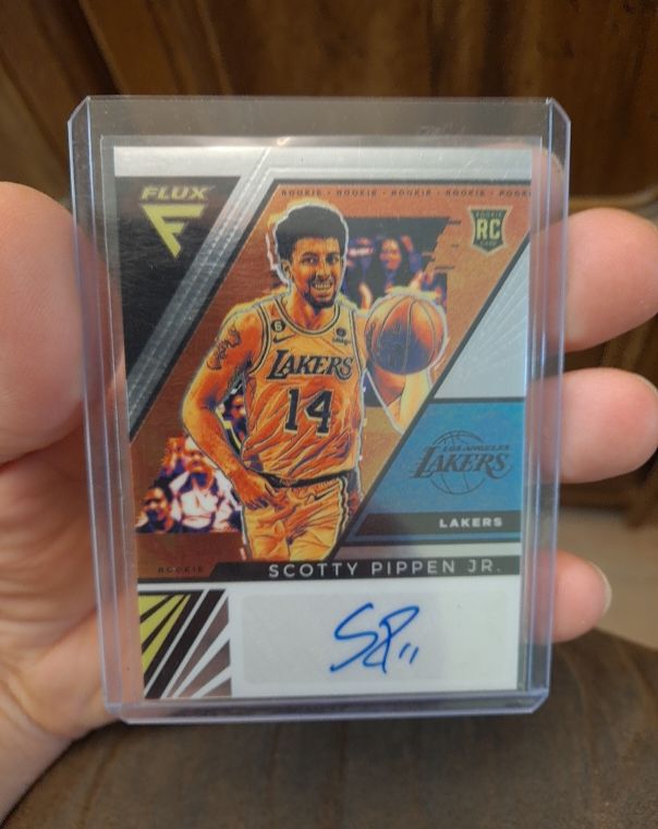 2022-23 Panini Flux Rookie Signatures #FRS-SPJ Scotty Pippen Jr. — front