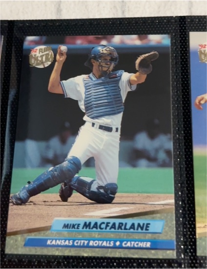 1992 Fleer Ultra #22 Mike MacFarlane — front
