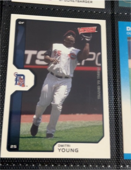 2002 Upper Deck Victory #25 Dmitri Young — front