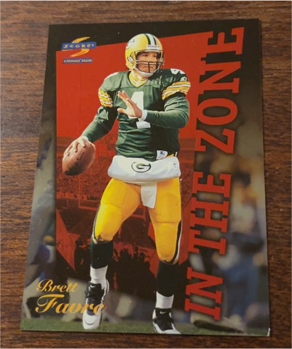 1996 Score In the Zone #1 Brett Favre — front