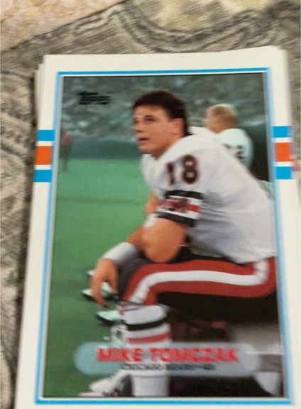 1989 Topps #63 Mike Tomczak — front