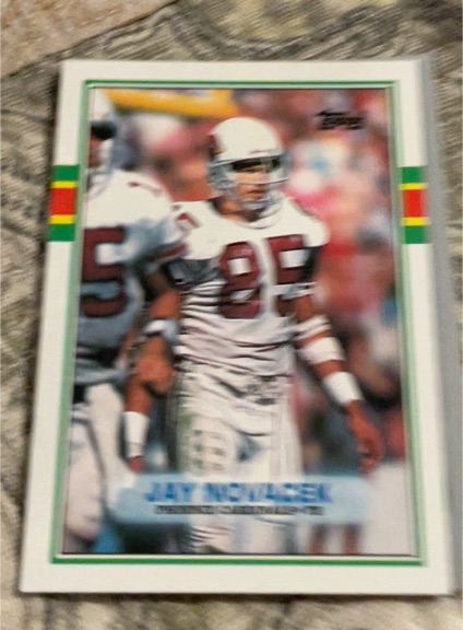 1989 Topps #282 Jay Novacek — front